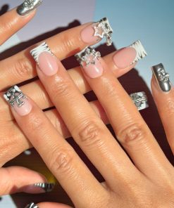 Chained Start Duck Nails